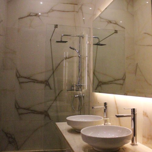 Room CHAHRAZAD