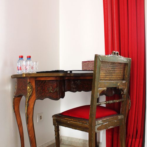 Room SHARIF Room SHARIF